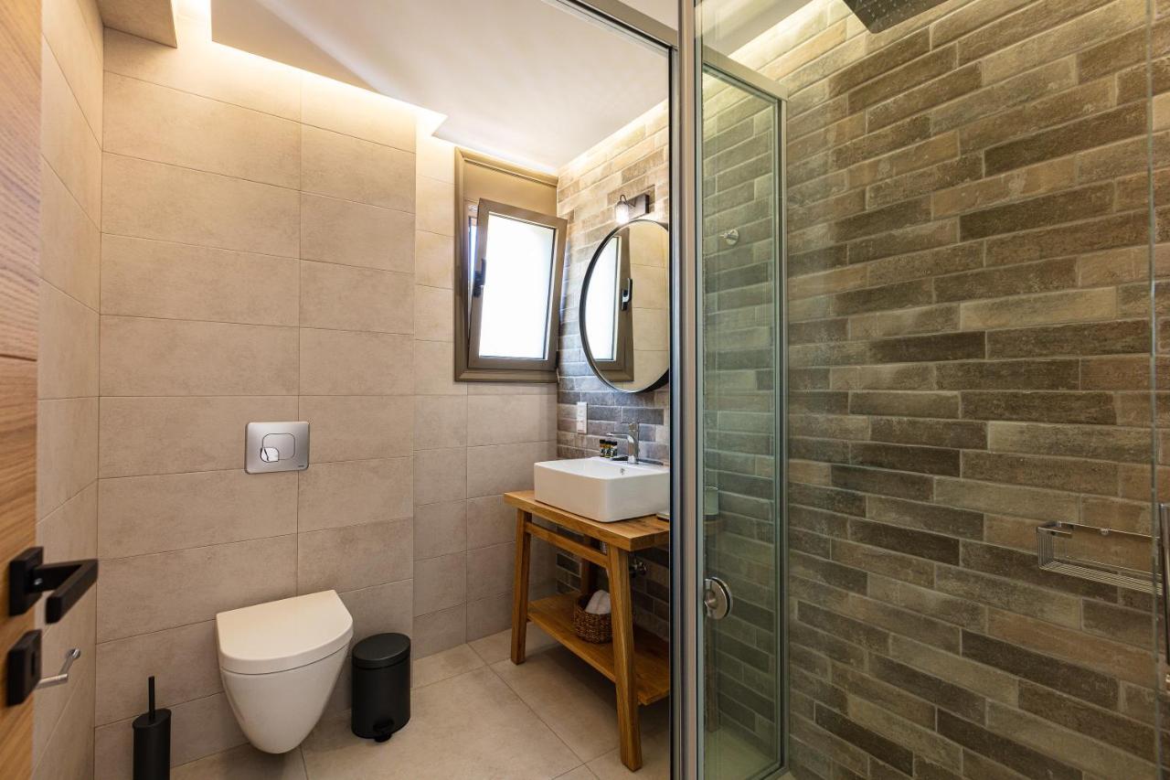 Lagoon Seabreeze Villa, Sumptuous Retreat, By Thinkvilla Pánormos Esterno foto