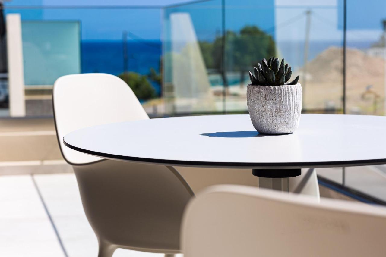 Lagoon Seabreeze Villa, Sumptuous Retreat, By Thinkvilla Pánormos Esterno foto