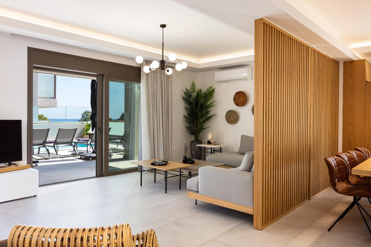 Lagoon Seabreeze Villa, Sumptuous Retreat, By Thinkvilla Pánormos Esterno foto