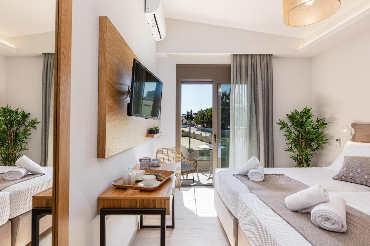 Lagoon Seabreeze Villa, Sumptuous Retreat, By Thinkvilla Pánormos Esterno foto